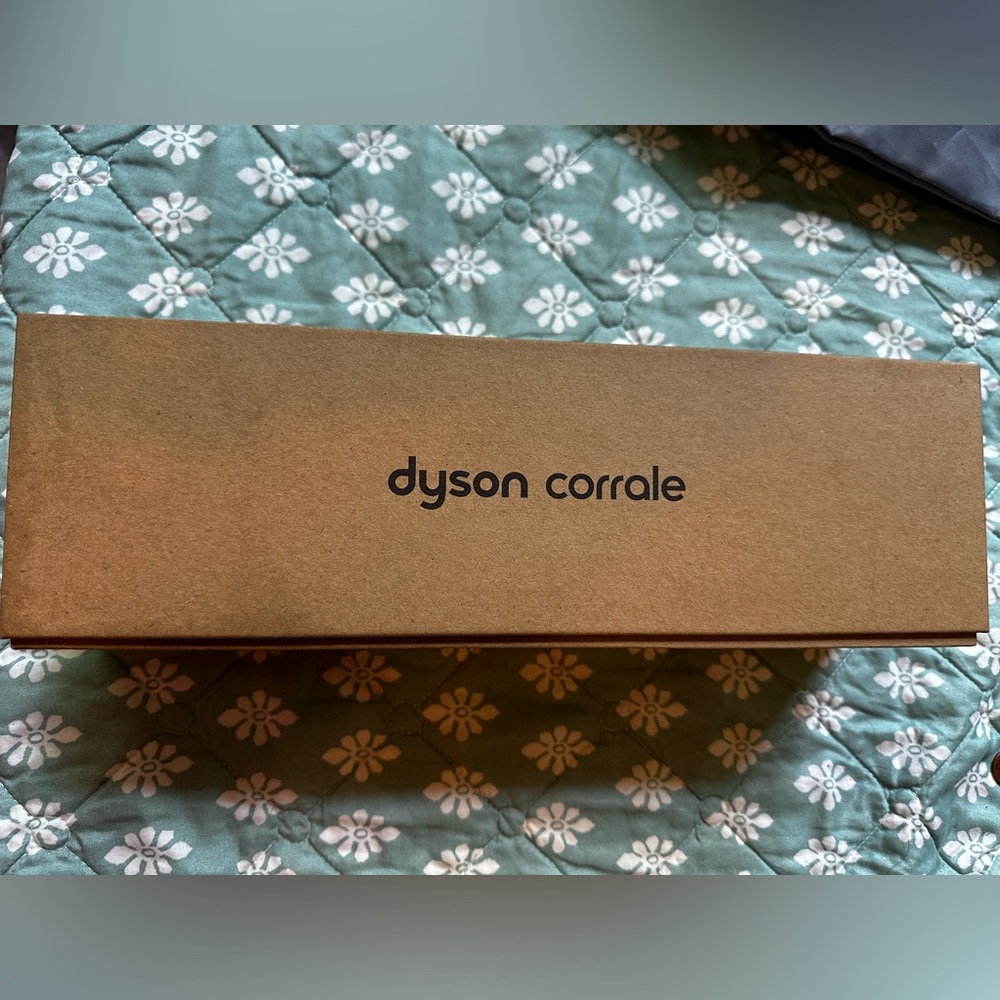 Dyson corrale copper hair style straightener. Brand new. - Picture 9 of 13
